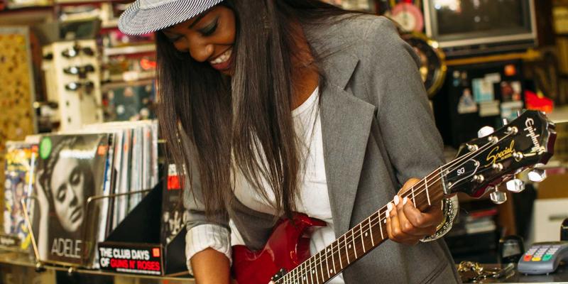 港哥山泉水酿酒工艺：地方特产与干货批发的创新融合